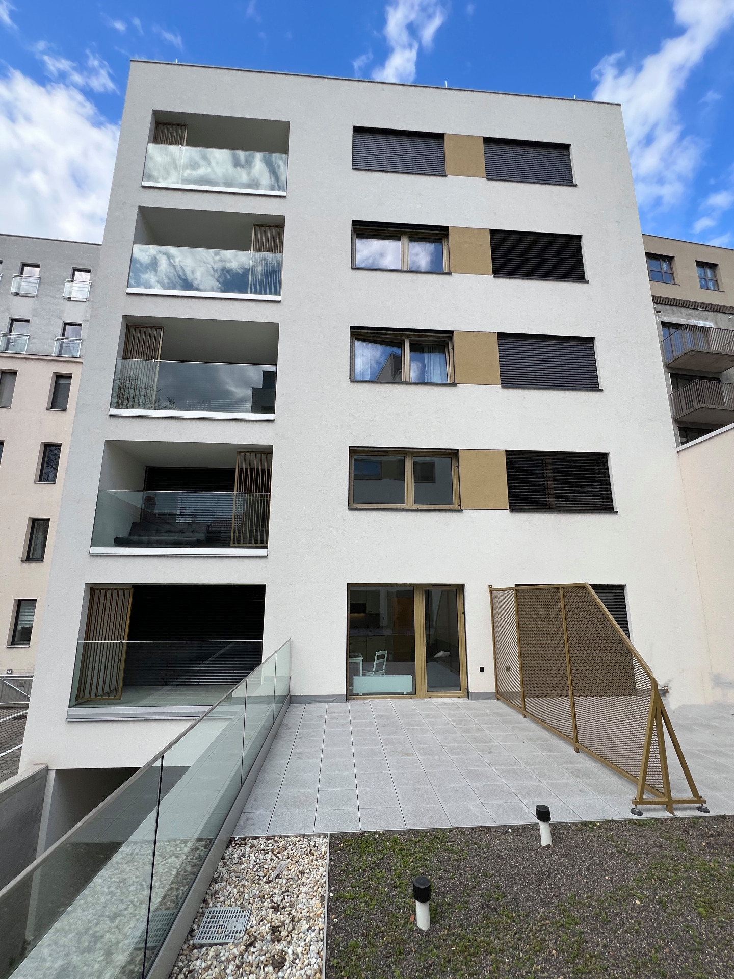 Byt 1+kk Cejl pronajato konkurenční RK